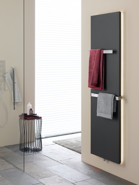 VERTICAL BATHROOM RADIATORS: Magnum Flat Bathroom Radiator | SENIA